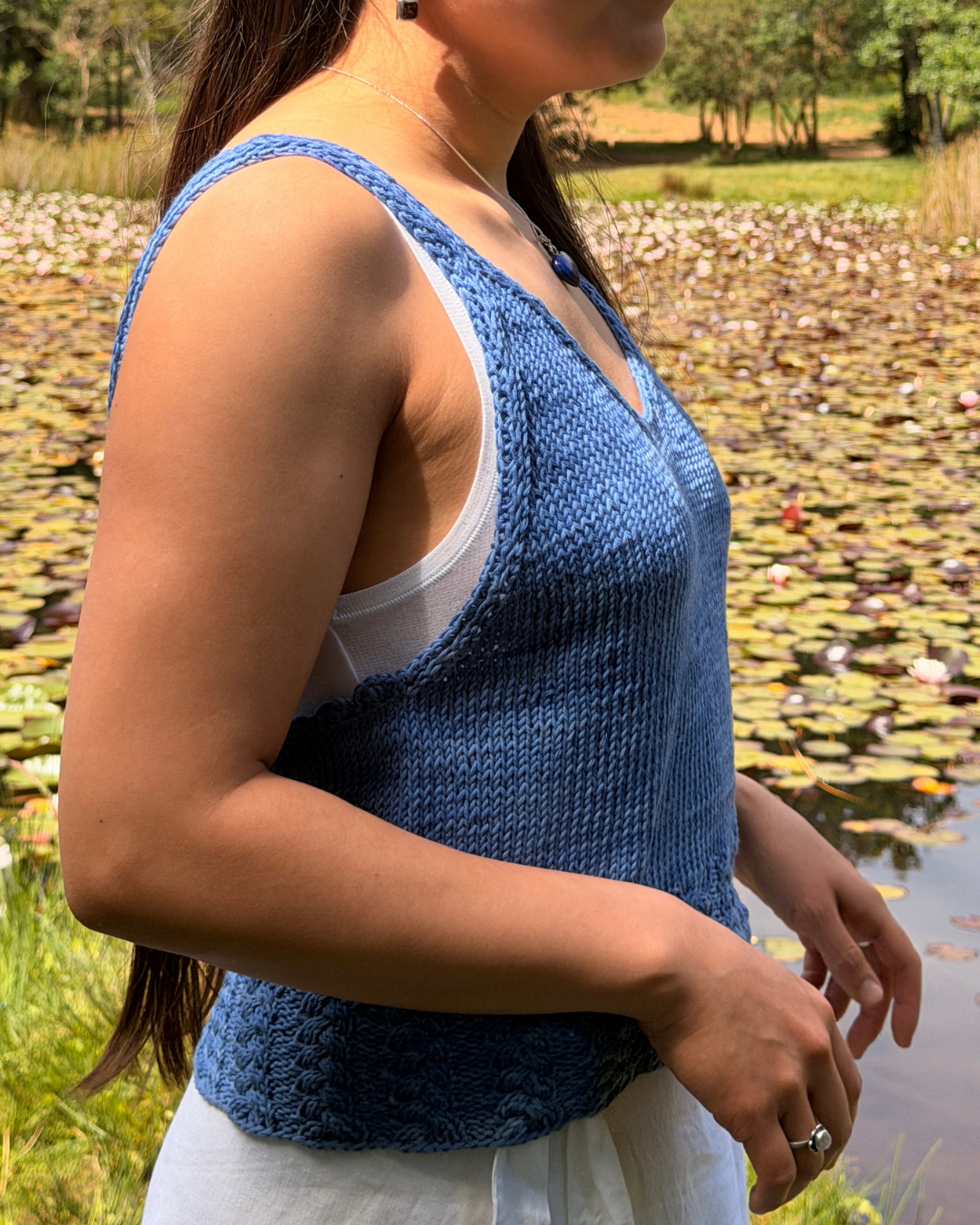 Polera trenzas azul