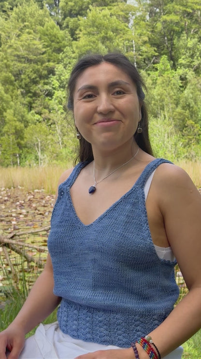 Polera trenzas azul